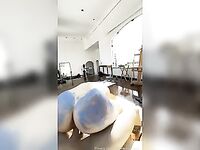 Maru Karv transando forte sentando gostoso na piroca