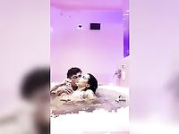 Fernanda Campos transando gostoso demais dentro da banheira