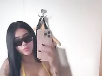 Beca Barreto gostosa de biquini mostrando seu corpo