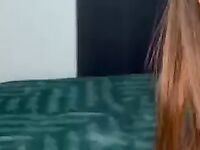 Tati Formento nua recebendo chupada na sua buceta rosa
