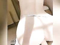 Belle Delphine porno sentando forte no consolo