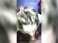 Crente novinha fazendo boquete de garganta profunda