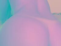 Alana Gelmi pelada de quatro com um plug no cuzinho