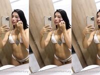 Daniela Antury em vídeo adulto no banheiro