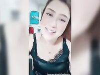 Carol Resenha com roupa de dormir