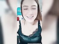 Carol Resenha com roupa de dormir