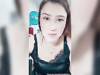 Carol Resenha com roupa de dormir
