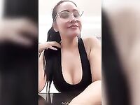 Video da gostosa Alessandra Marques no espelho