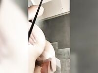 Kerolay Chaves pelada no chuveiro socando consolo na buceta