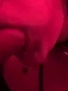 Lua Uchiha fazendo boquete e levando gozada
