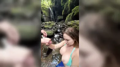 Rafaela Nery boquete na cachoeira