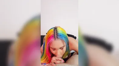 Larya Von erome mamando gostoso no pau pequeno