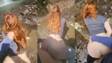 Ruiva natural brasileira transando na cachoeira