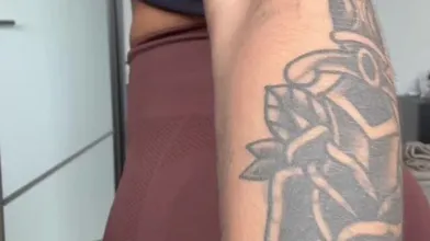 Malelly porno telegram mostrando sua bunda enorme