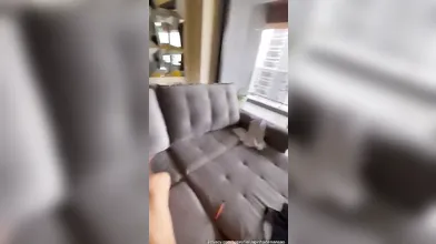 Japa Nordestina pelada de quatro dando sua bucetinha