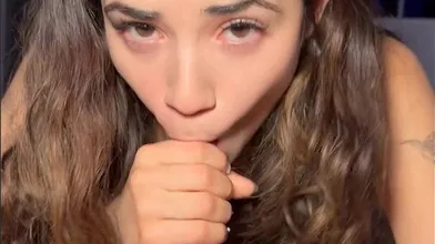 Jameliz onlyfans mamando com tesão na piroca