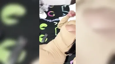 Atriz porno Alessandra Marques em vídeo erótico