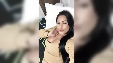 Atriz porno Alessandra Marques em vídeo erótico