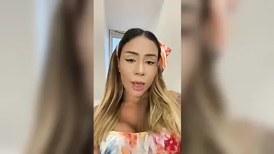 Anitta Hot, uma gostosa que sabe que é gostosa
