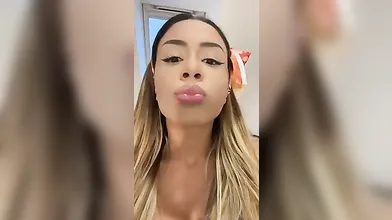 Anitta Hot, uma gostosa que sabe que é gostosa