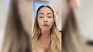 Anitta Hot, uma gostosa que sabe que é gostosa