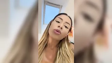 Anitta Hot, uma gostosa que sabe que é gostosa