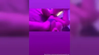 Porno peituda Angel Santiago dando a xereca apertada