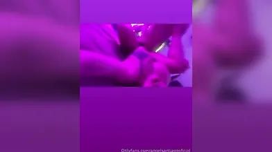 Porno peituda Angel Santiago dando a xereca apertada