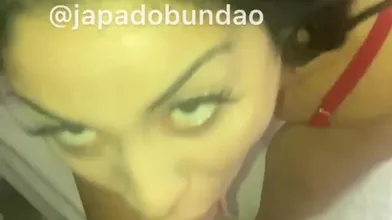Amy Yamaguchi pelada fazendo boquete gostoso na piroca