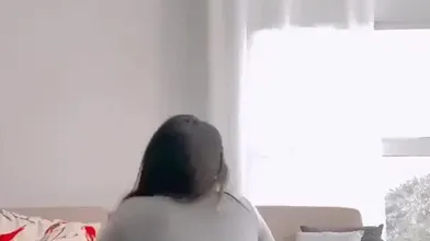 Taina Costa erome rebolando sua bunda grande de shortinho