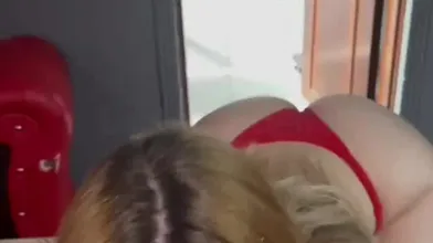 Laine Cordeiro pelada fazendo boquete no pau do Bruno Diferente