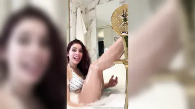 Onlyfans Catarina Paolino tomando banho na banheira