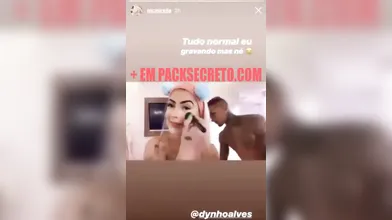 Chupando a buceta da mirella