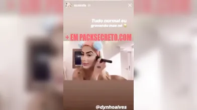 Chupando a buceta da mirella