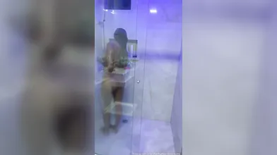 Karlyane Menezes pelada mostrando a buceta e o cu