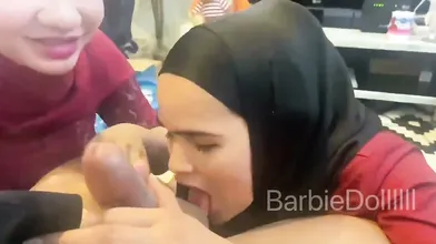 Blowjob hijab duo cum malaysia indonesia muslim - EroMe