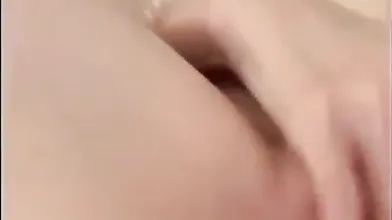 Delicia da Tailândia se masturbando gostoso