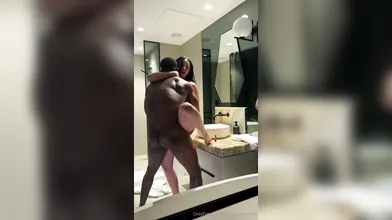 Meganrogerson princesa morena gemendo alto negão foda