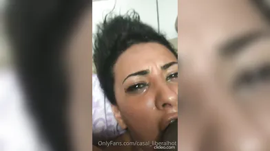 Gozada GROSSA na CARA da safada enquanto o marido filma