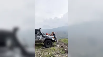 Maria Dmar fodendo no Jeep