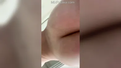 famosinha pelada de quatro mostrando a buceta e o cu