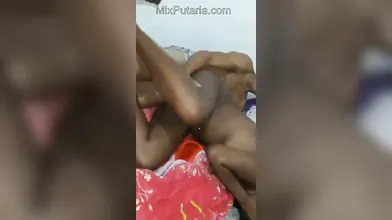 Fodendo a amiga negra sem camisinha