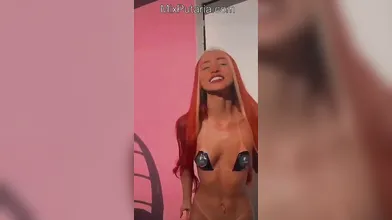 Ruivinha de Marte a Anny Bergatin pelada?