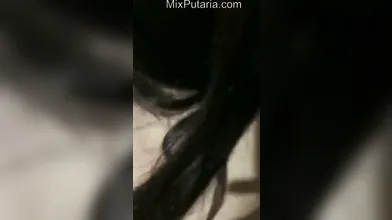 Trepando com a amante de quatro na cama
