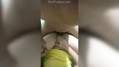 socando o pau na bucetona gostosa da esposa