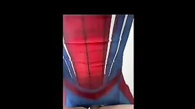 Isadora Dando Para Homem Aranha