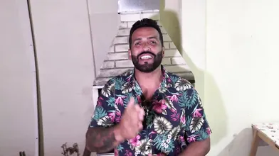 A ninfeta de 19 anos fodendo o cu e a bucetinha rosa - Completo no RED
