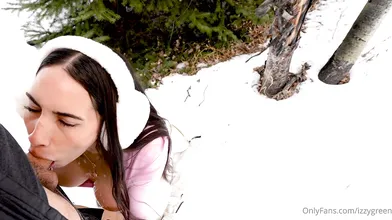 sexo na neve com essa puta safada